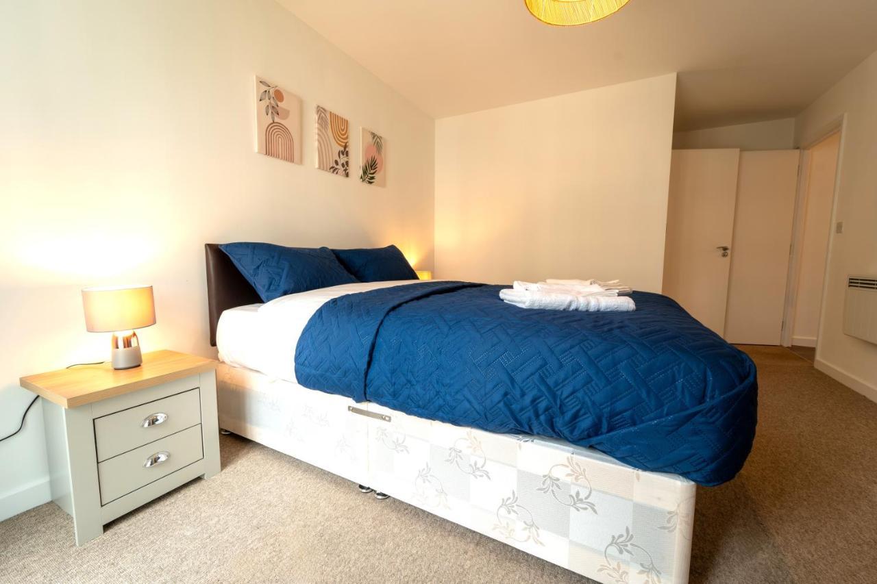 Spacious Apartment In Woking Town Centre Zewnętrze zdjęcie